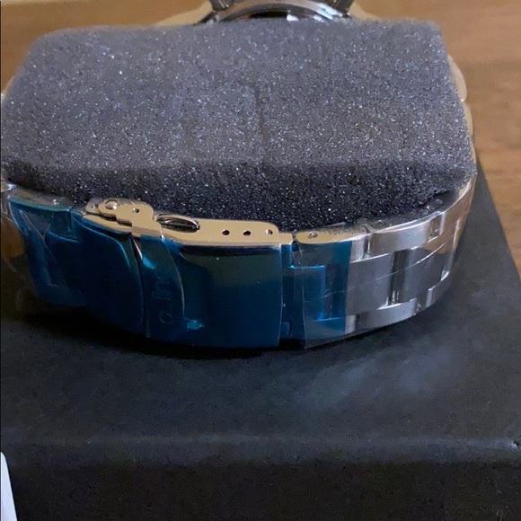 Watch - Picture 4 of 6